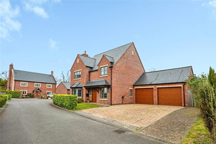 4 Bedroom Detached House For Sale In Farriers Way, Lighthorne, Warwick, Warwickshire, CV35