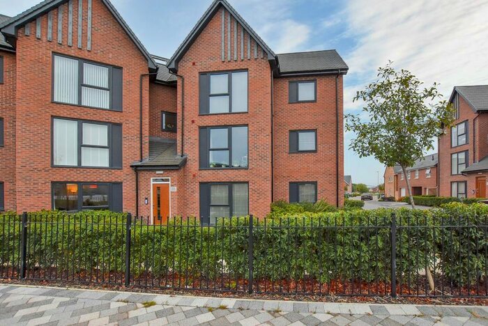 3 Bedroom Flat To Rent In Tay Road, New Lubbesthorpe, Leicester, LE19