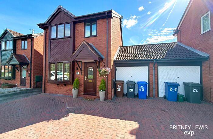 3 Bedroom Link Detached House For Sale In Goodwood Close, Stretton, Burton-on-Trent, DE13