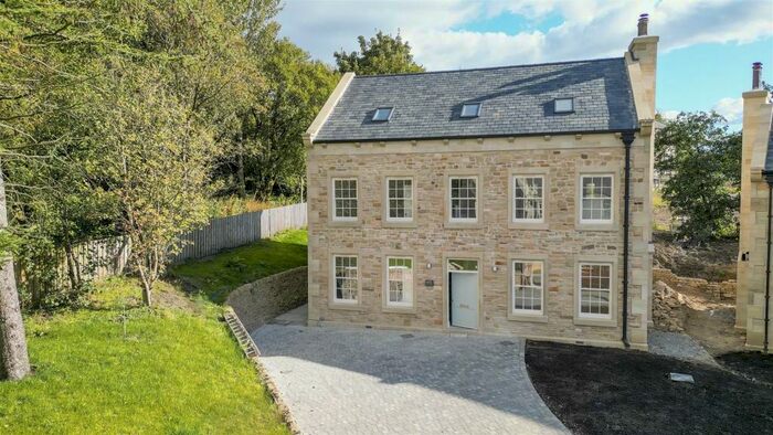5 Bedroom Detached House For Sale In Pennybank Close, Loveclough, Rossendale, BB4