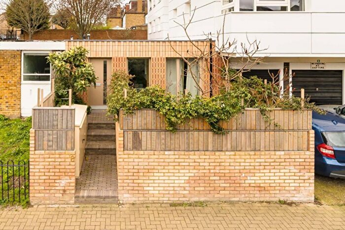 2 Bedroom Detached House To Rent In Hollies Way, Temperley Road, SW12