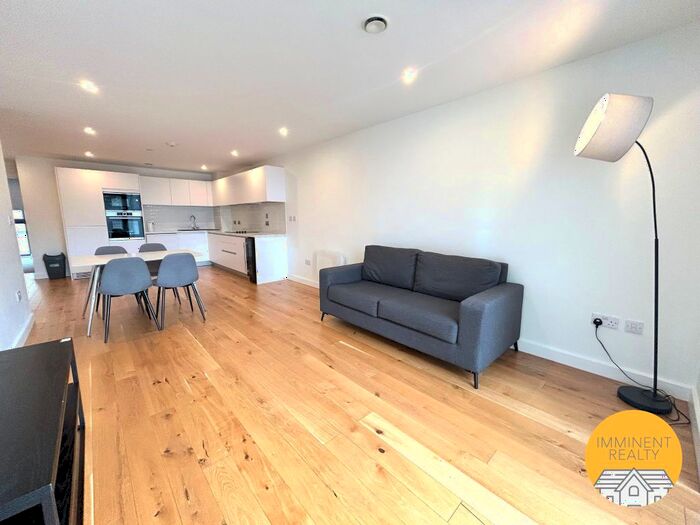 2 Bedroom Flat To Rent In Arden Gate, William Street, Birmingham, B15