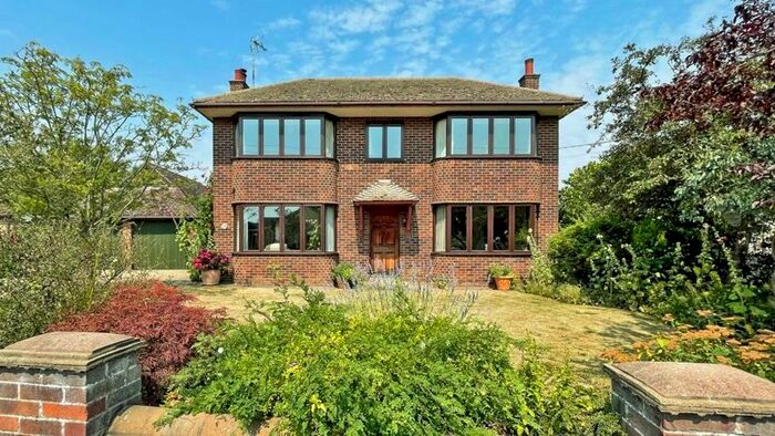 4 Bedroom Detached House For Sale In High Street, Thurlby, Bourne, PE10