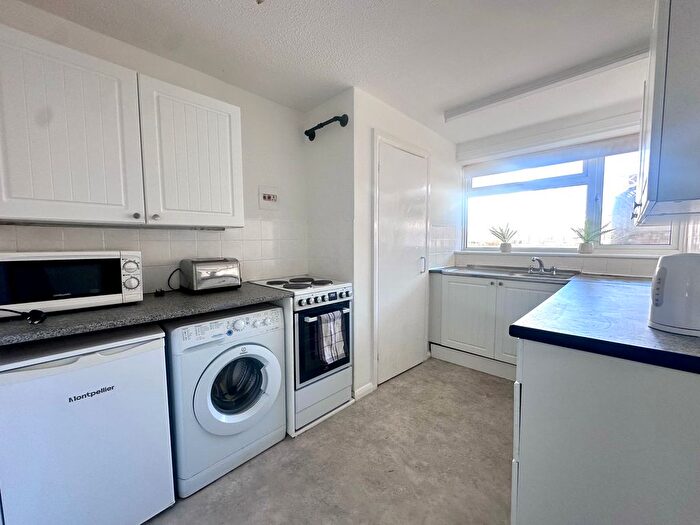 2 Bedroom Flat To Rent In Clarke Court, Hove, BN3