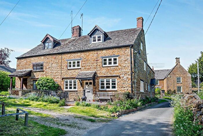3 Bedroom House To Rent In Marrie Mount, Hook Norton, OX15
