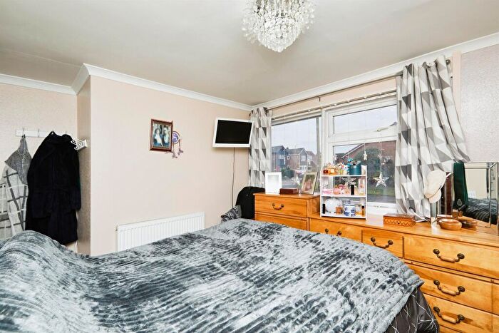 2 Bedroom Semi-Detached Bungalow For Sale In Henhurst Ridge, Burton-On-Trent, DE13