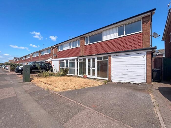 3 Bedroom Semi-Detached House To Rent In Peebles Way, Leicester, LE4