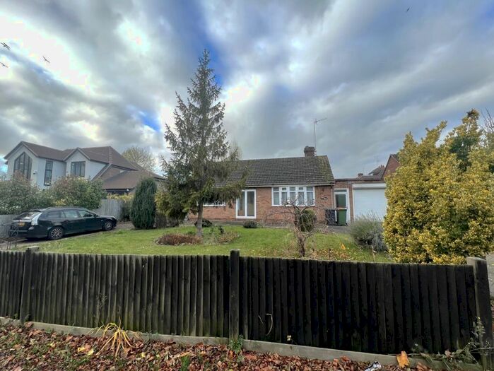 2 Bedroom Bungalow To Rent In Sundon Road, Houghton Regis, Dunstable, LU5