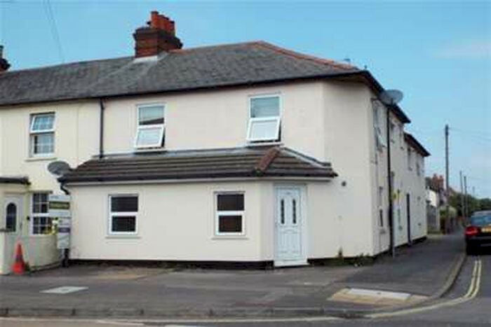 2 Bedroom Maisonette Flat To Rent In North Camp, Farnborough, GU14