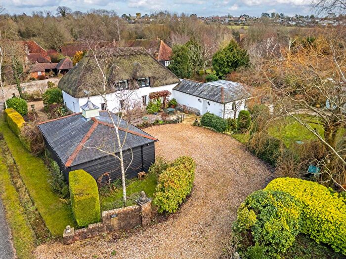 4 Bedroom Detached House For Sale In Romsey Road, Pitt, SO22