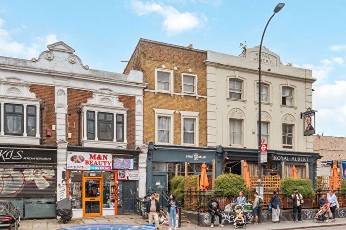 1 Bedroom Apartment To Rent In New Cross Road, London, SE14