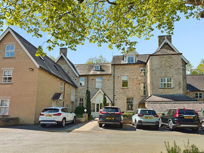 2 Bedroom Flat For Sale In High Gables, Hexham, NE46