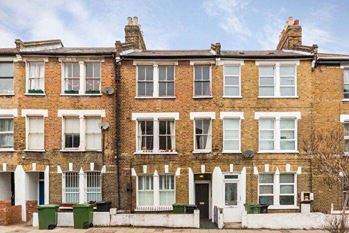 1 Bedroom Flat To Rent In Landor Road, Clapham, SW9