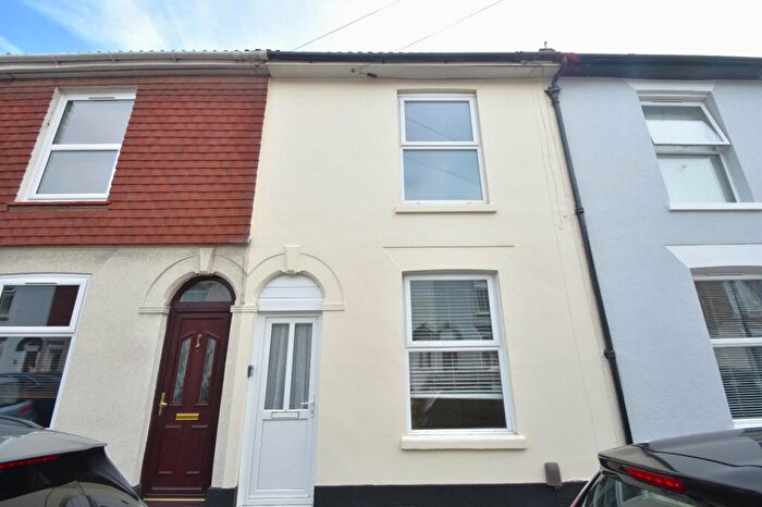 3 Bedroom Terraced House To Rent In Binsteed Road, Portsmouth, Hampshire, PO2