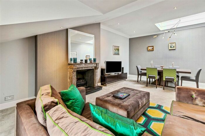 3 Bedroom Flat To Rent In Addison Crescent, London, W14