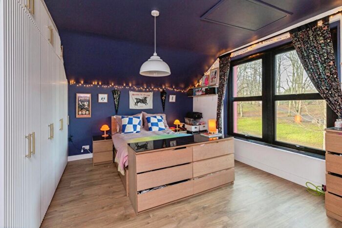 2 Bedroom Maisonette For Sale In Ashton Road, Bristol, Avon, BS3