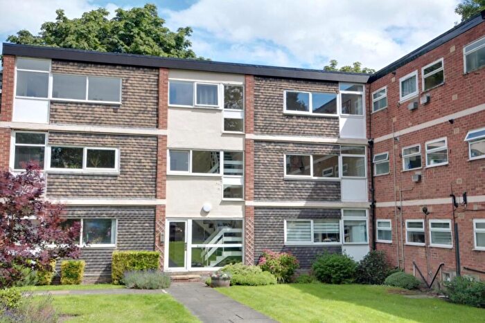 1 Bedroom Penthouse For Sale In Grove Court, Leeds, LS6