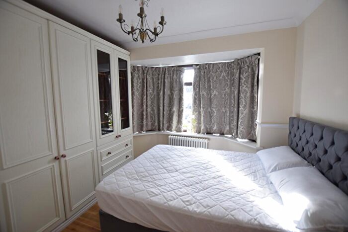 5 Bedroom Bungalow To Rent In Bascott Road, Bournemouth, BH11