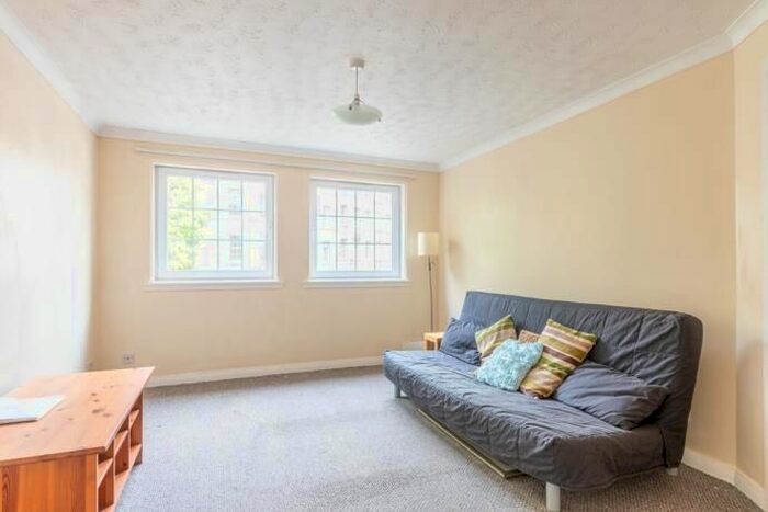 1 Bedroom Flat To Rent In Causewayside, Edinburgh, EH9