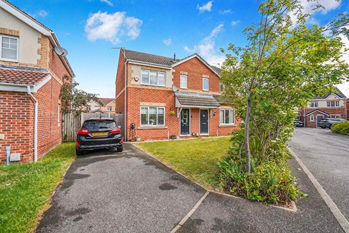 3 Bedroom Semi-Detached House For Sale In Castle Avenue, DN11