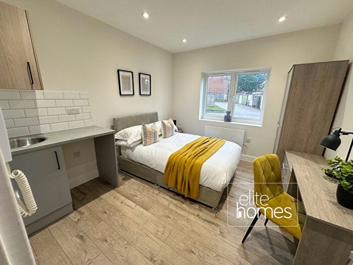 Studio To Rent In Oakmere Avenue, Potters Bar, EN6