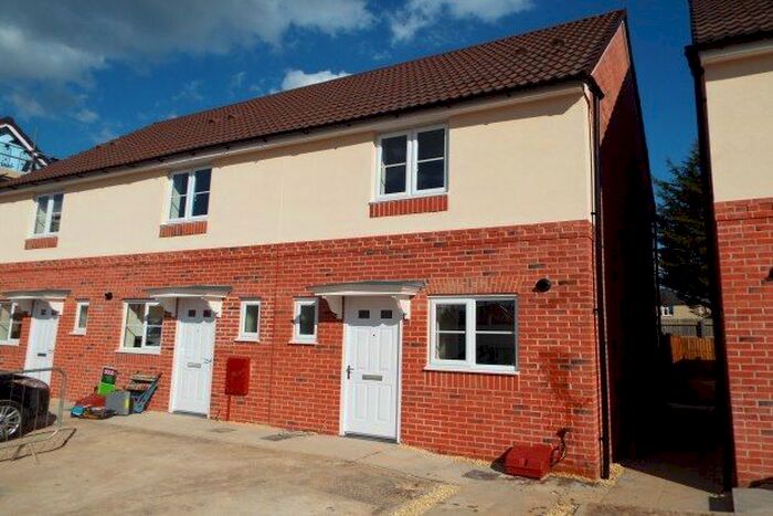 2 Bedroom Property To Rent In Sentinel Close, Worcester, WR2