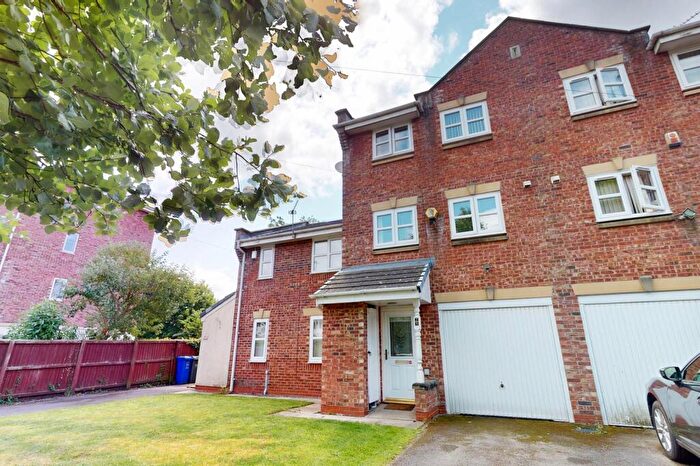 3 Bedroom Semi-Detached House For Sale In Manley Road, Manchester, M16