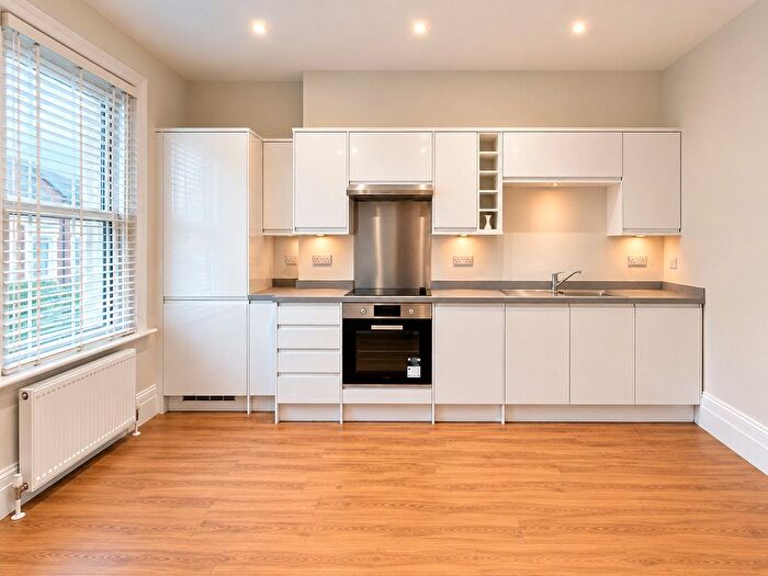1 Bedroom Flat To Rent In Sulgrave Road, London, W6