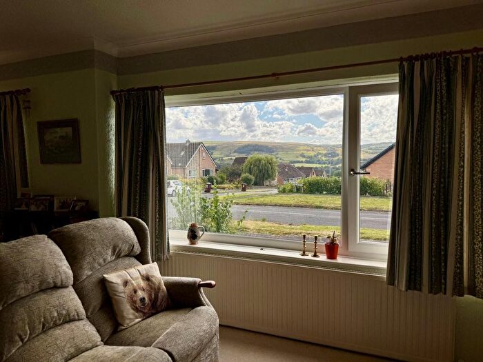 3 Bedroom Detached Bungalow For Sale In Hollins Avenue, Burnley, BB10