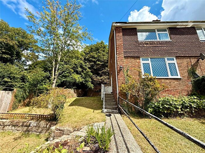 3 Bedroom Semi-Detached House For Sale In Templeside, Temple Ewell, Dover, Kent, CT16
