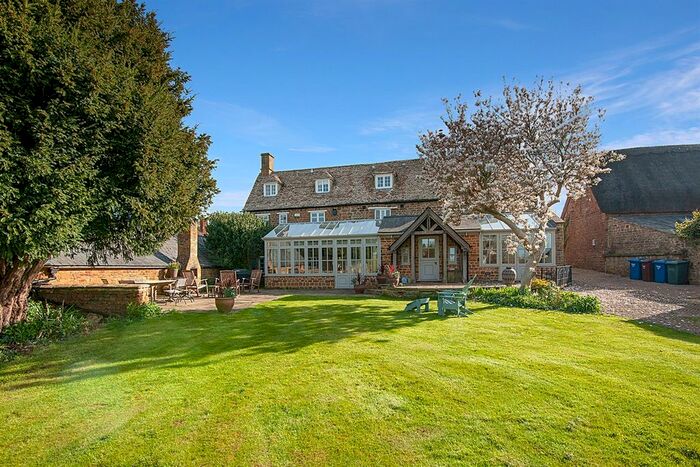 4 Bedroom Detached House To Rent In The Nook, Kenhill Road, OX15