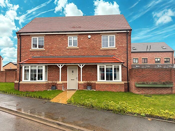 4 Bedroom Detached House For Sale In Park Hill Way, Wakefield, WF1