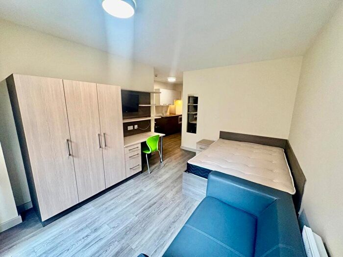 Apartment To Rent In Halley House, Houndsgate, NG1