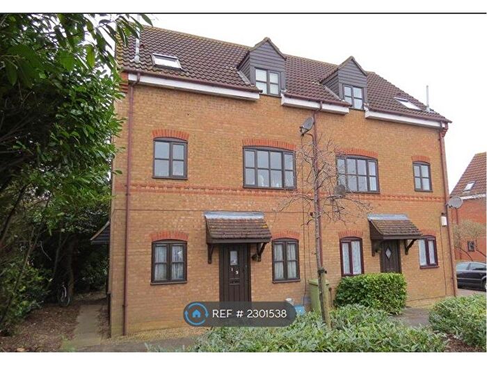 1 Bedroom Flat To Rent In Grace Avenue, Oldbrook, Milton Keynes, MK6