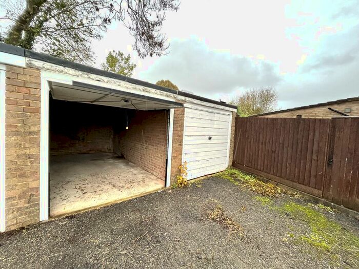 Property To Rent In Westrip, Stroud, GL5