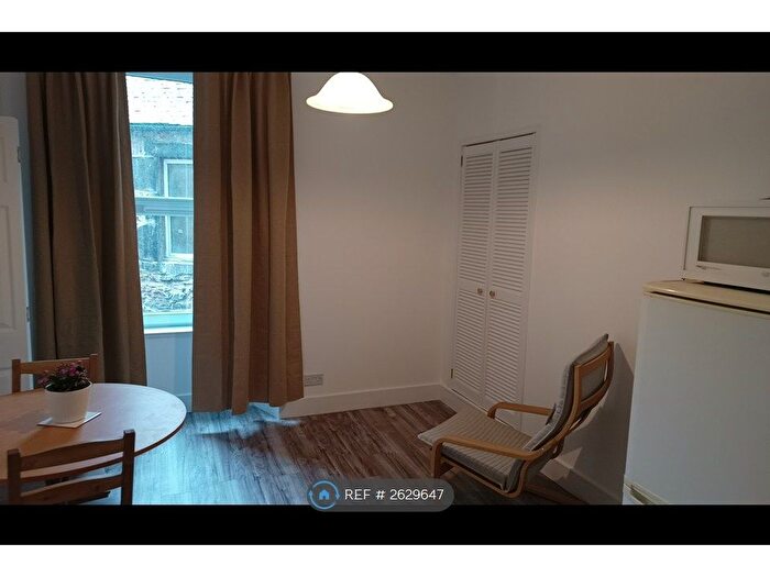 1 Bedroom Flat To Rent In High Riggs, Edinburgh, EH3