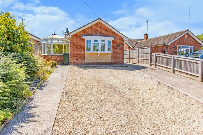4 Bedroom Detached Bungalow For Sale In Westfield Close, Durrington, Salisbury, SP4