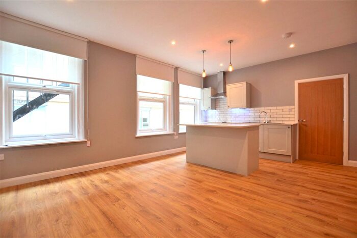 2 Bedroom Flat To Rent In Station Road, Gloucester, Gloucestershire, GL1