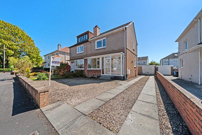 2 Bedroom Semi-Detached House For Sale In Duncryne Gardens, Glasgow, G32
