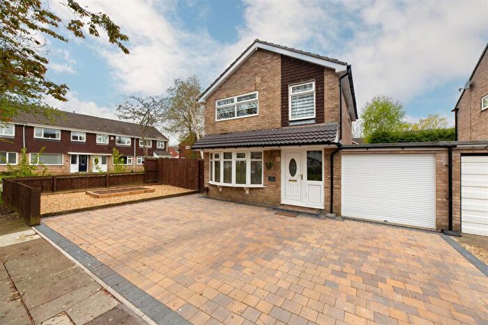 3 Bedroom Detached House For Sale In Yeadon Court, Kingston Park, Newcastle Upon Tyne, NE3