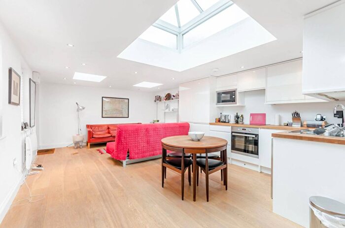 1 Bedroom Flat To Rent In Fanthorpe Street, West Putney, London, SW15