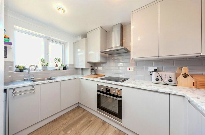 1 Bedroom Flat To Rent In Latimer Drive, Hornchurch, RM12