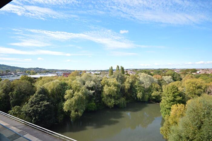 Studio For Sale In Lake Shore Drive, Bristol, BS13