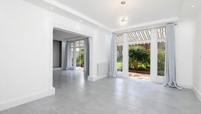 4 Bedroom Flat To Rent In Bryanston Square, London, W1H