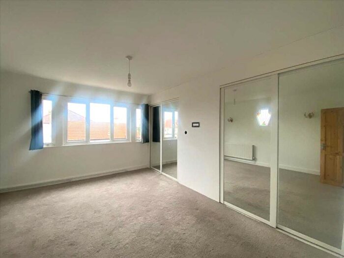 2 Bedroom Apartment To Rent In Leigh On Sea, SS9