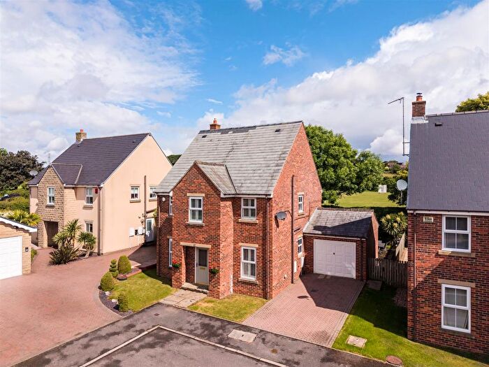 4 Bedroom Detached House For Sale In Kent House Close, Ridgeway, Sheffield, S12