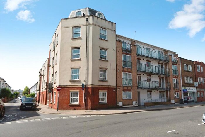 2 Bedroom Flat For Sale In Elm Grove, Southsea, Hampshire, PO5