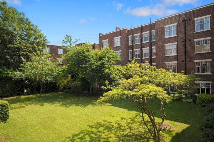 1 Bedroom Apartment For Sale In Holmefield Court, Belsize Grove, London, NW3