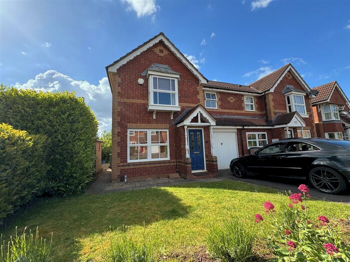 3 Bedroom Semi-Detached House To Rent In Wadham Grove, Emersons Green, Bristol, BS16