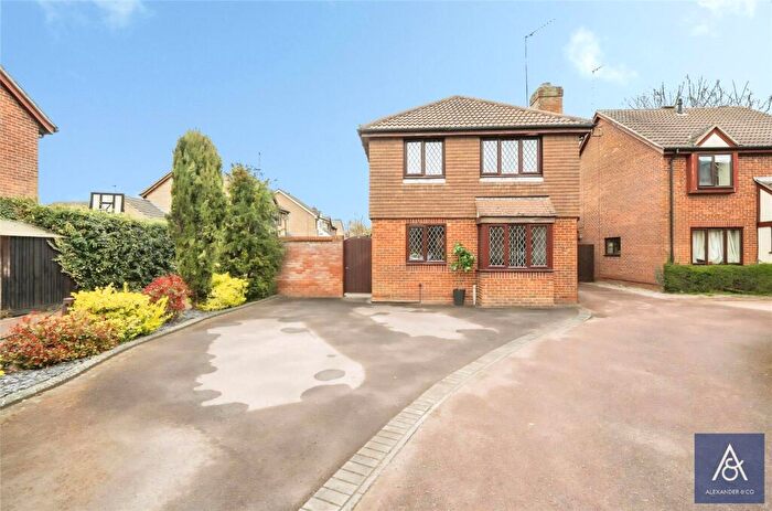 3 Bedroom Detached House For Sale In Mill Lane, Brackley, Northamptonshire, NN13